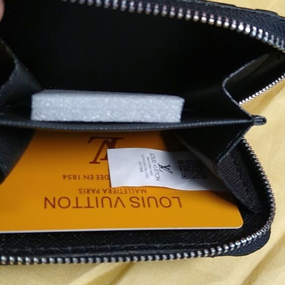 Louis Vuitton Black Monogram Wallet Box Bag - Picture 5 of 9